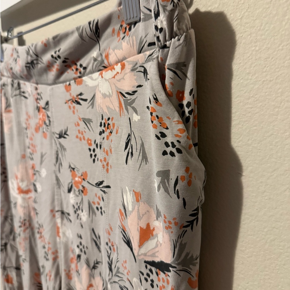 Duluth Trading Co Women’s Small Grey Floral Modal Pants Pockets Comfy Coastal - Picture 4 of 10